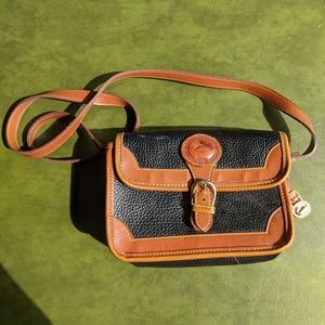 Dooney & Bourke vintage Black and Tan crossbody purse